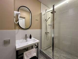 Гостиница Влада Уфа Двухмест. стандарт с 2-мя кроватями №4 (душевая в номере)-9